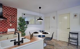 Leeways Apartment I In San Lorenzo